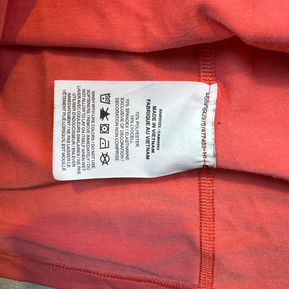 Nike Dri-FIT Slim Fit Training Shirt Mens Medium Coral Red Short Sleeve Yoga Tee